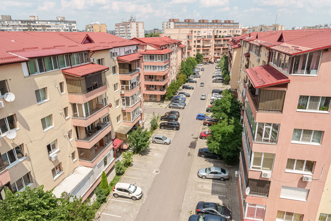 Apartament cu 3 camere Drumul Taberei - Raul Doamnei