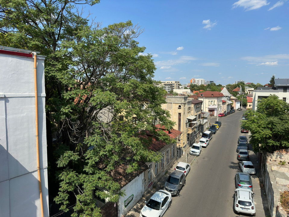2 camere Str Vulturilor