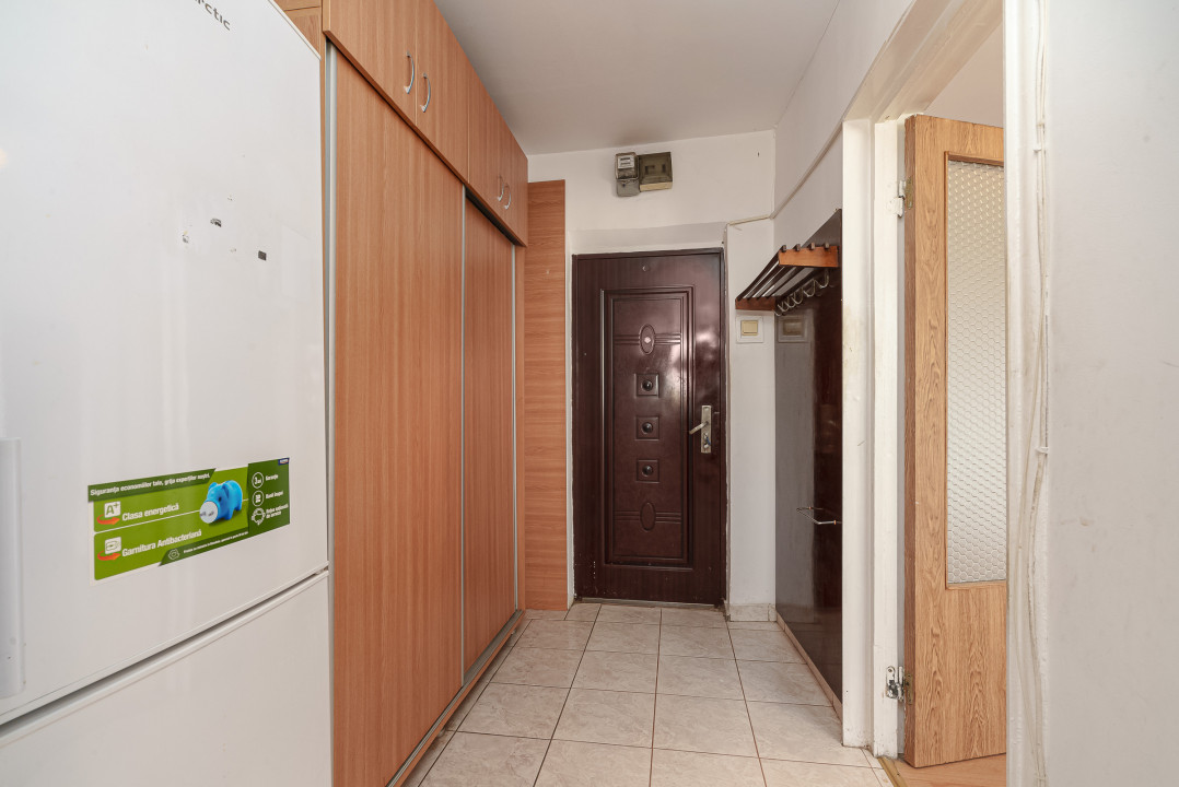 Apartament cu 2 camere langa metrou
