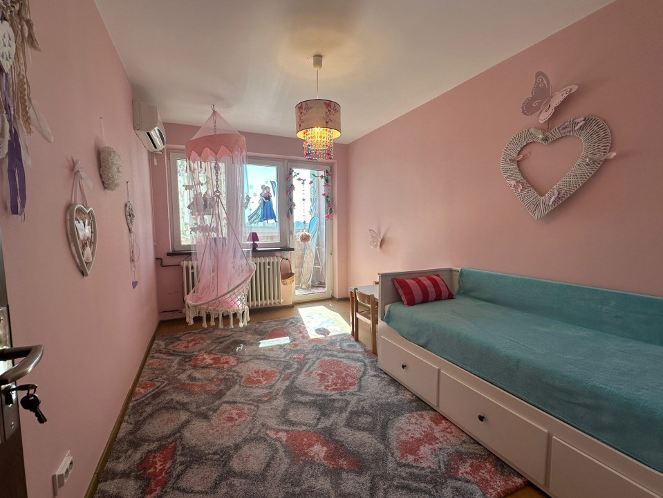 3 camere Langa Plazza Mall