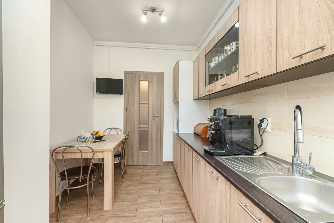 Apartament 2 camere decomandat langa Cartierul Latin cu loc de parcare