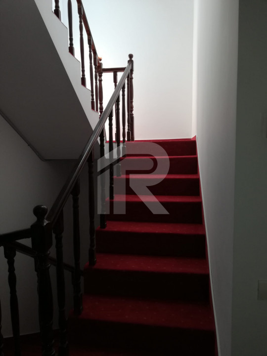 Casa de închiriat pretabilă activitate comercială(birouri, afterschool,etc)