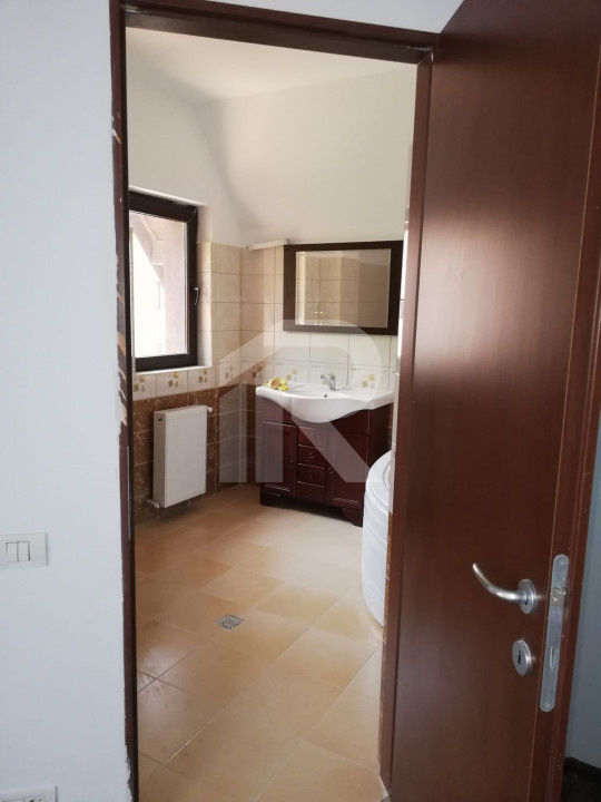 Casa de închiriat pretabilă activitate comercială(birouri, afterschool,etc)