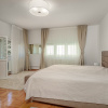 Vilă de vânzare în Bușteni – 8 dormitoare, vedere directă spre Crucea Caraiman!