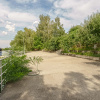 Casa cu teren de 3000 mp - ponton la lac - piscina si casa de oaspeti