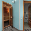 Casa cu teren de 3000 mp - ponton la lac - piscina si casa de oaspeti