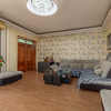 Casa cu teren de 3000 mp - ponton la lac - piscina si casa de oaspeti