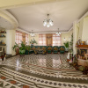 Casa cu teren de 3000 mp - ponton la lac - piscina si casa de oaspeti