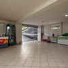 Casa cu teren de 3000 mp - ponton la lac - piscina si casa de oaspeti