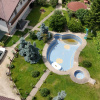Casa cu teren de 3000 mp - ponton la lac - piscina si casa de oaspeti