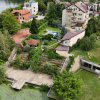 Casa cu teren de 3000 mp - ponton la lac - piscina si casa de oaspeti