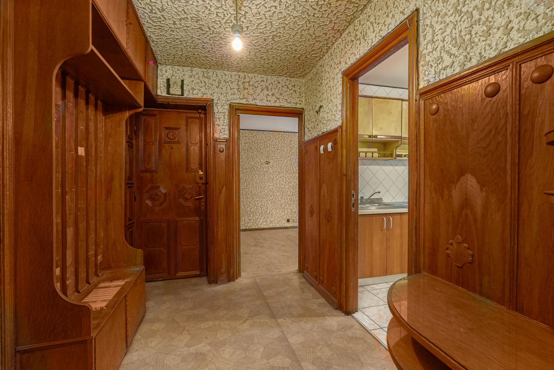 Apartament 3 camere Militari - Gorjului etaj 1, bloc 1981, '70 mp, 2 gr sanitare