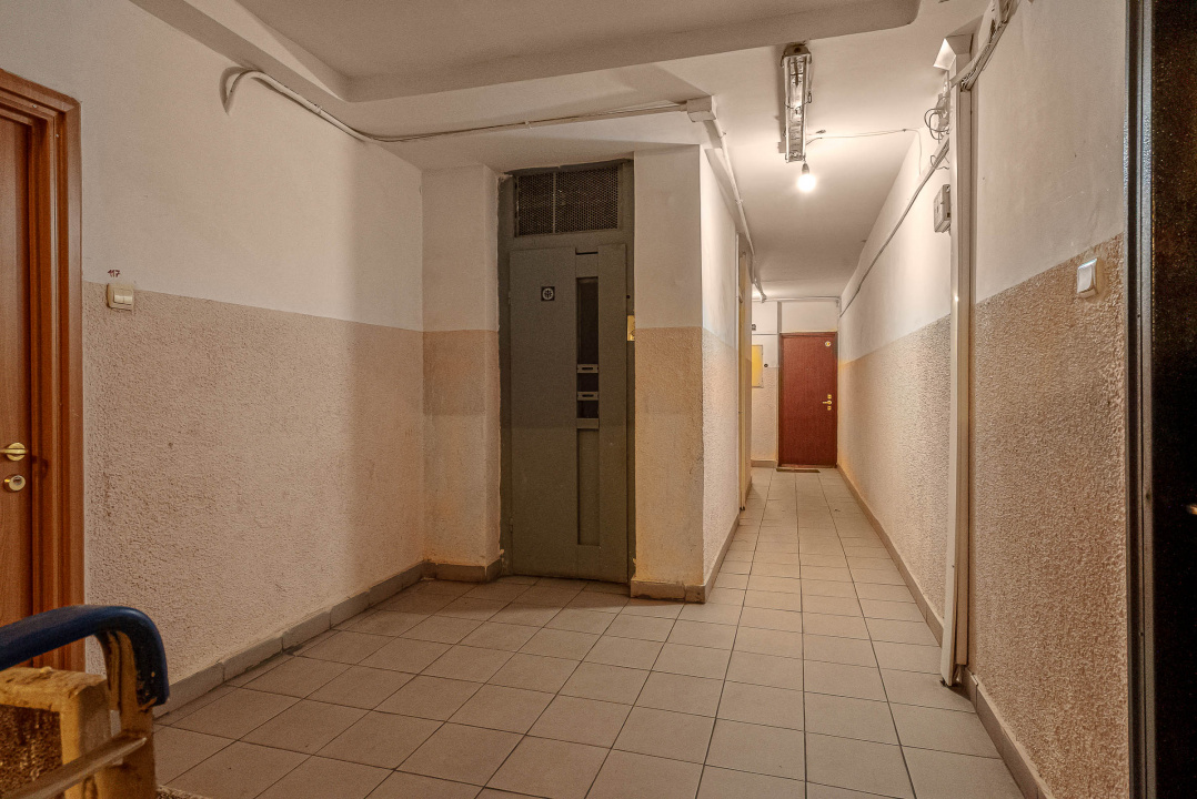 Apartament 3 camere Militari - Gorjului etaj 1, bloc 1981, '70 mp, 2 gr sanitare