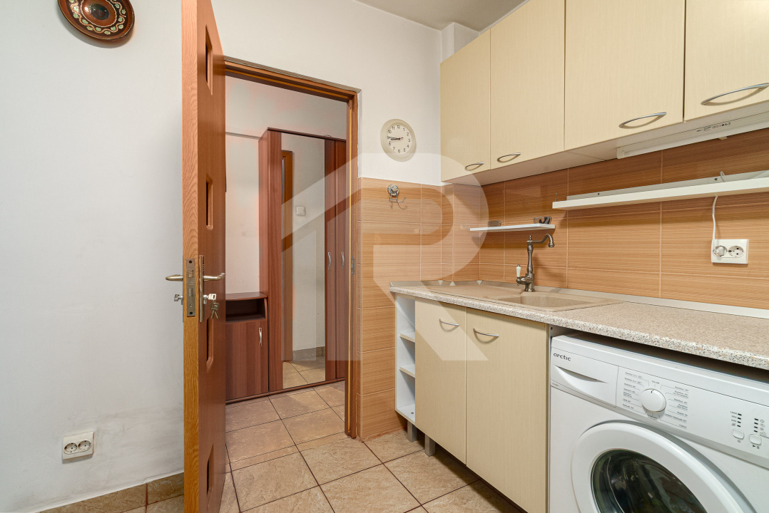 Calea Giulesti, etaj 1,, bloc anvelopat, 3 camere, vedere spate
