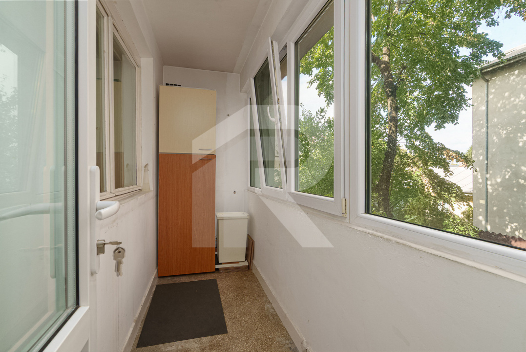 Calea Giulesti, etaj 1,, bloc anvelopat, 3 camere, vedere spate