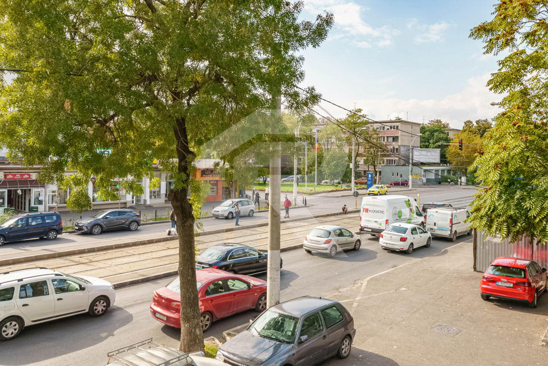 Calea Giulesti, etaj 1,, bloc anvelopat, 3 camere, vedere spate