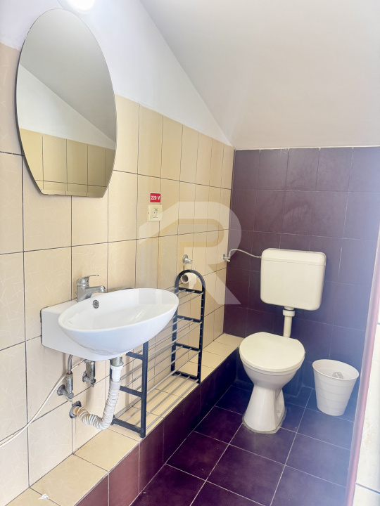 Spațiu comercial/birouri de închiriere, P+1+M, 260 mp, deschidere dubla, curte 