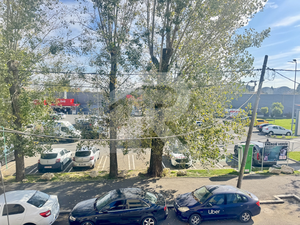 Spațiu comercial/birouri de închiriere, P+1+M, 260 mp, deschidere dubla, curte 