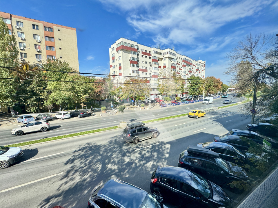 Spațiu comercial/birouri de închiriere, P+1+M, 260 mp, deschidere dubla, curte 