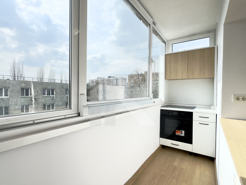 Studio,  prima închiriere Drumul Taberei - Parc Moghioros, etaj 4/10