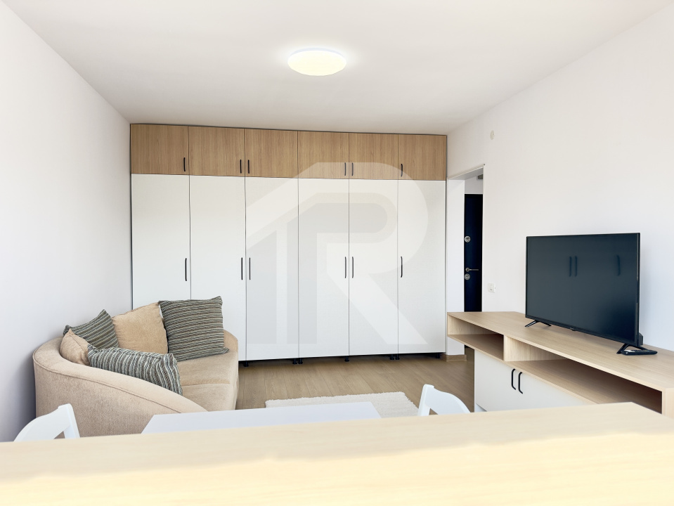 Studio,  prima închiriere Drumul Taberei - Parc Moghioros, etaj 4/10