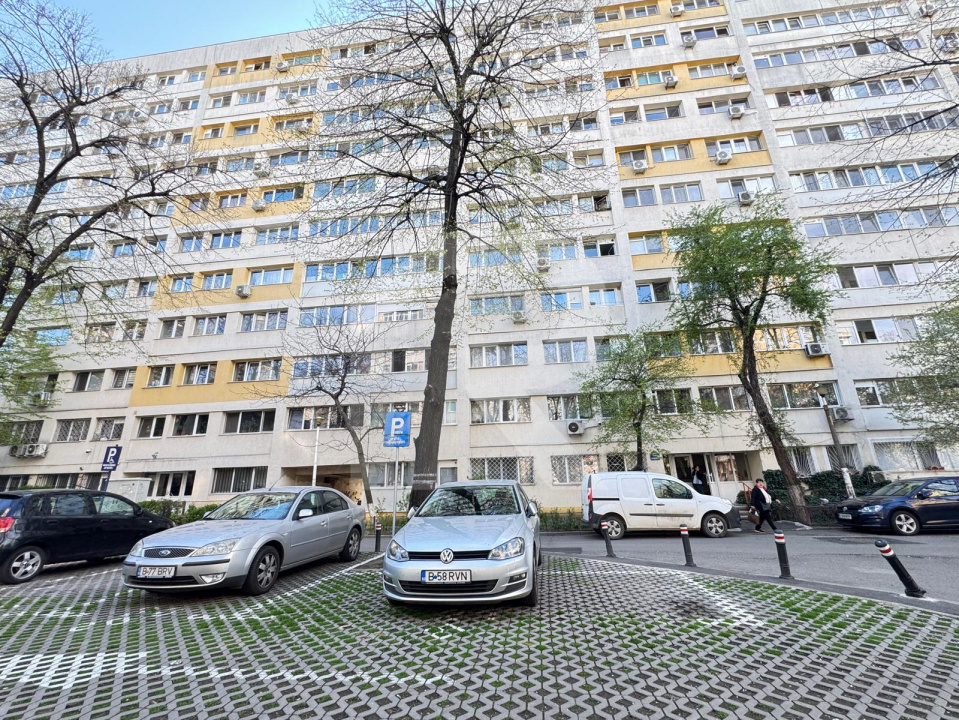 Apartament 2 camere Iancului, etaj 6/9, ideal renovare, instalații electrice noi