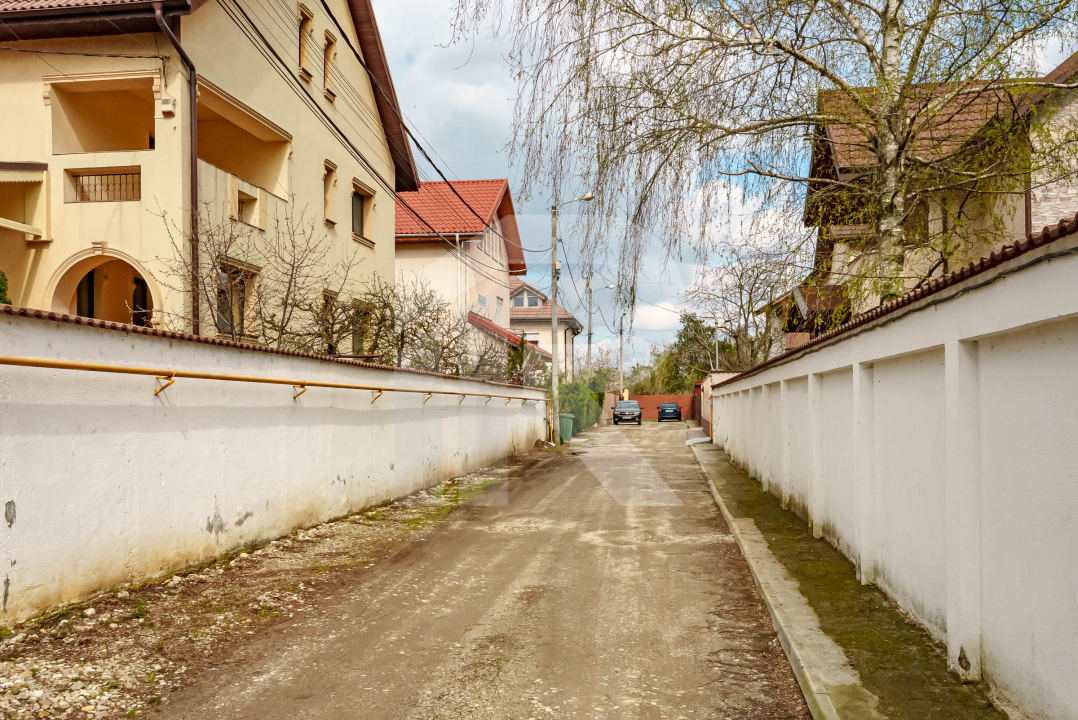 Casa spațioasă cu vedere la Lacul Grivița | 5 dormitoare | teren 793 mp