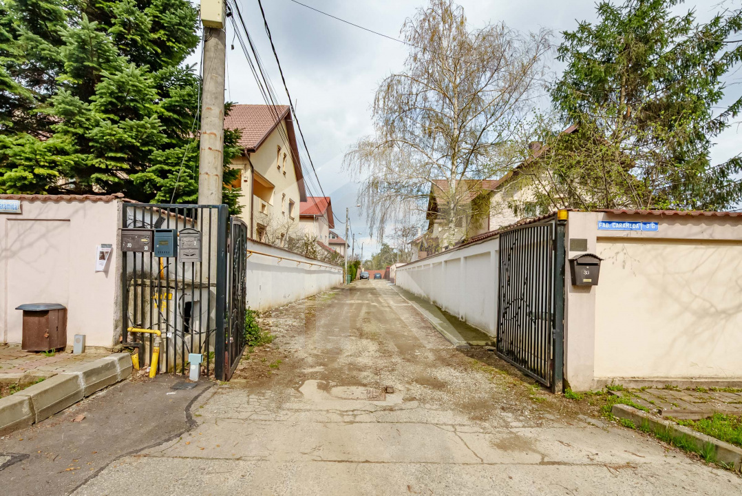 Casa spațioasă cu vedere la Lacul Grivița | 5 dormitoare | teren 793 mp