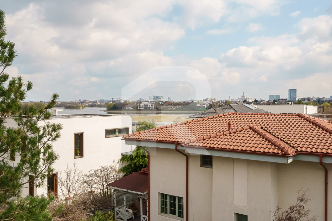 Casa spațioasă cu vedere la Lacul Grivița | 5 dormitoare | teren 793 mp