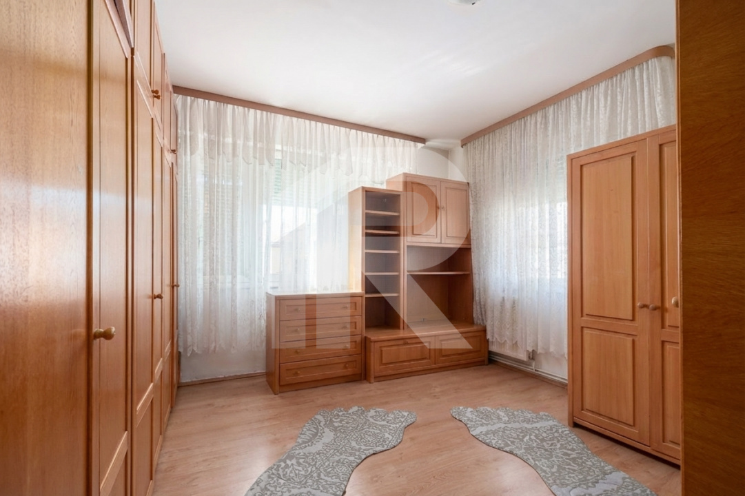 Casa spațioasă cu vedere la Lacul Grivița | 5 dormitoare | teren 793 mp