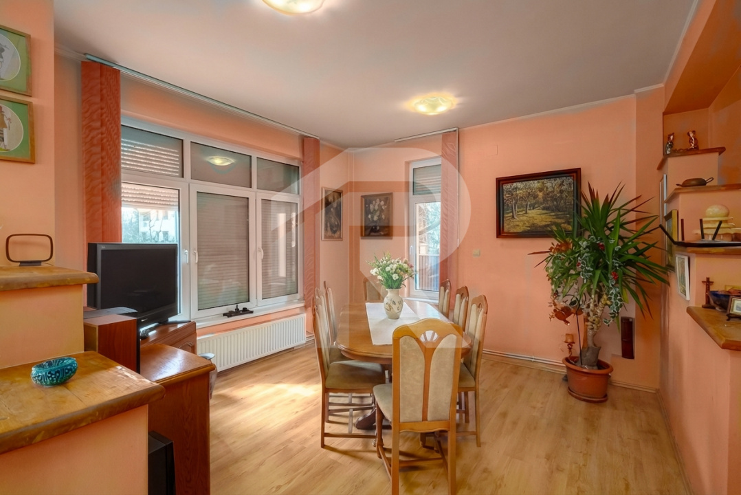 Casa spațioasă cu vedere la Lacul Grivița | 5 dormitoare | teren 793 mp