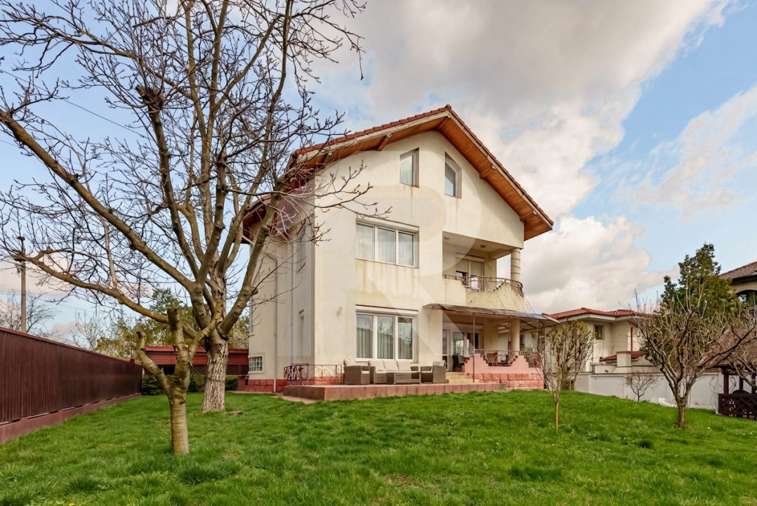 Casa spațioasă cu vedere la Lacul Grivița | 5 dormitoare | teren 793 mp