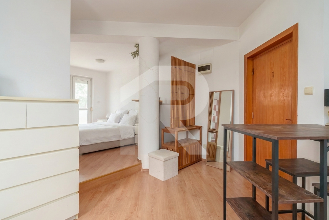 Casa spațioasă cu vedere la Lacul Grivița | 5 dormitoare | teren 793 mp