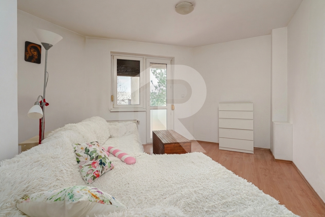 Casa spațioasă cu vedere la Lacul Grivița | 5 dormitoare | teren 793 mp