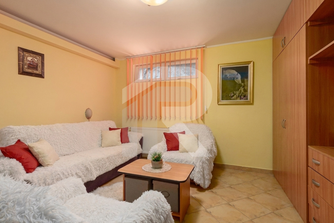 Casa spațioasă cu vedere la Lacul Grivița | 5 dormitoare | teren 793 mp