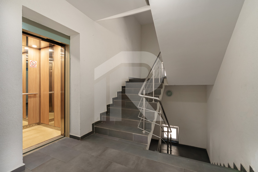 Garsonieră decomandată 36 mp | Parcare subterană | Bloc 2017 | Mobilată | Lift