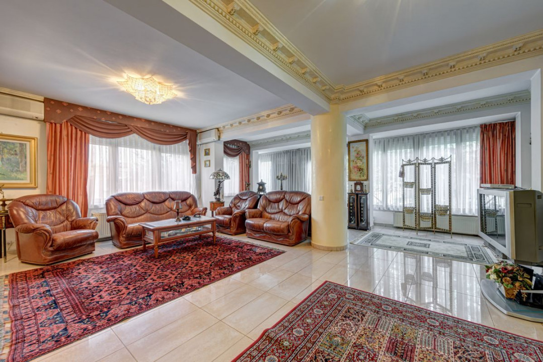 Vila spatioasa si eleganta potrivita pentru locuinta sau birou, Drumul Sarii!