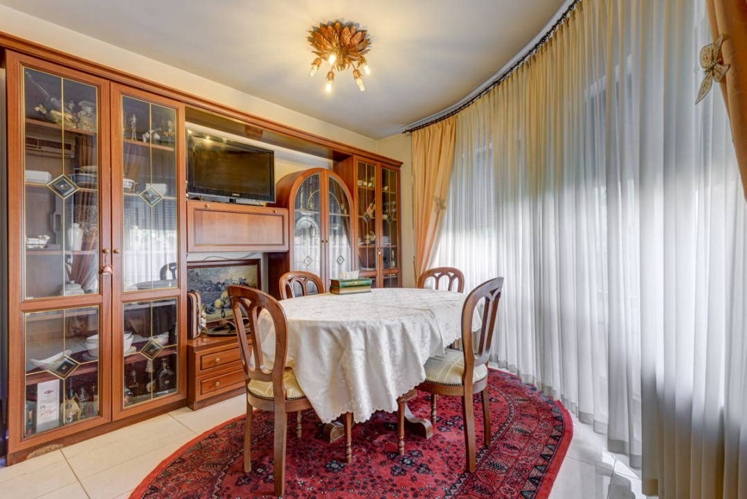 Vila spatioasa si eleganta potrivita pentru locuinta sau birou, Drumul Sarii!