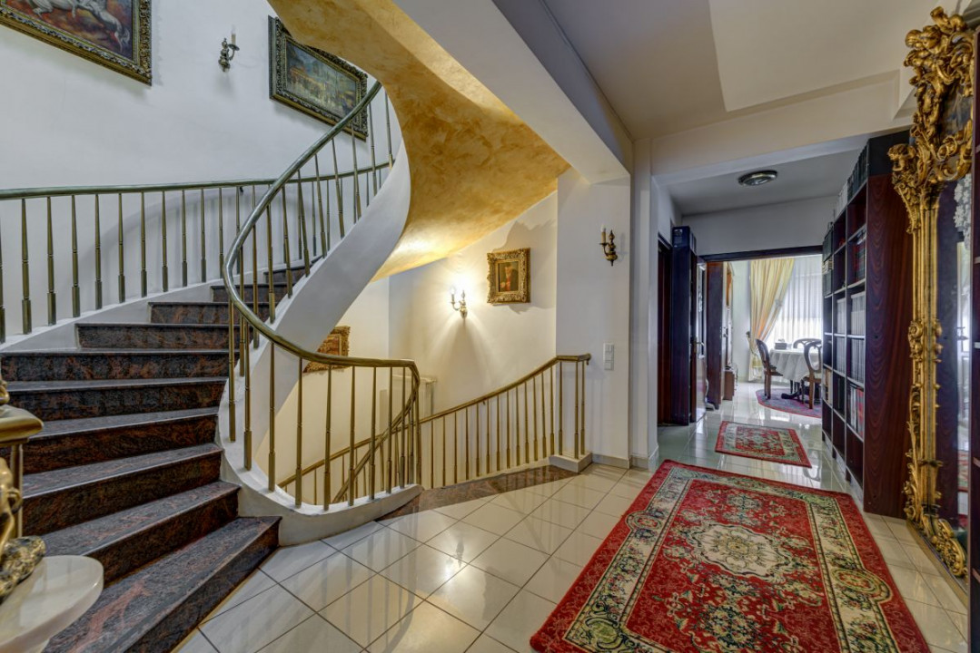 Vila spatioasa si eleganta potrivita pentru locuinta sau birou, Drumul Sarii!