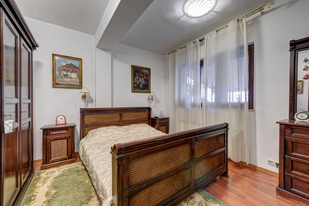 Vila spatioasa si eleganta potrivita pentru locuinta sau birou, Drumul Sarii!