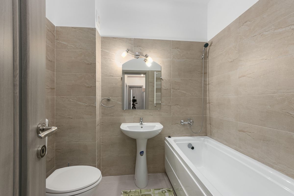 Apartament 2 camere decomandat  Militari prima inchiriere