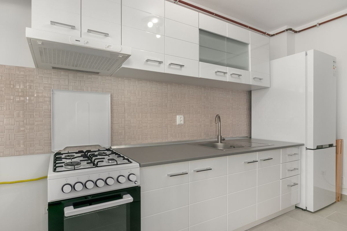 Apartament 2 camere decomandat  Militari prima inchiriere