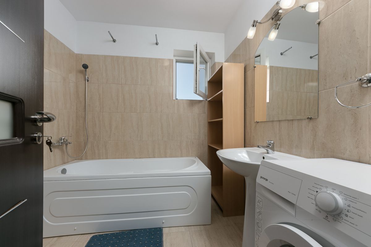 Apartament 3 camere Militari