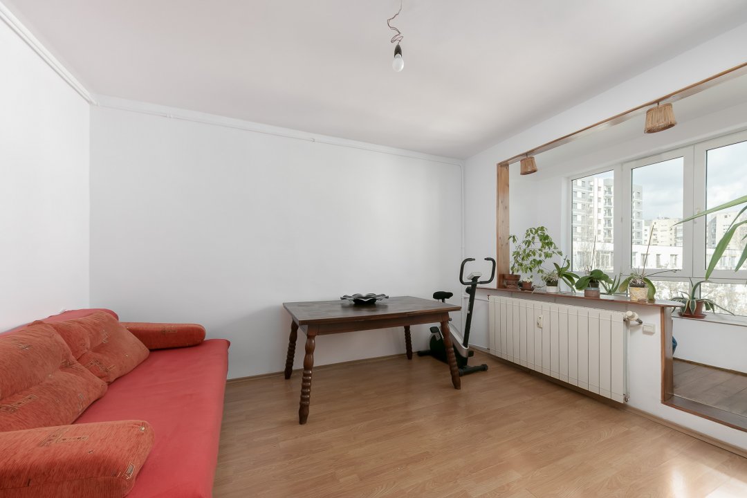 Apartament 3 camere decomandat langa Parcul Moghioros