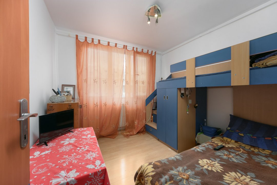 Apartament 3 camere decomandat langa Parcul Moghioros