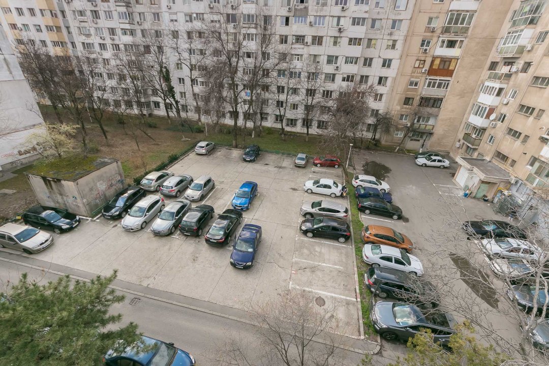Apartament 3 camere decomandat langa Parcul Moghioros