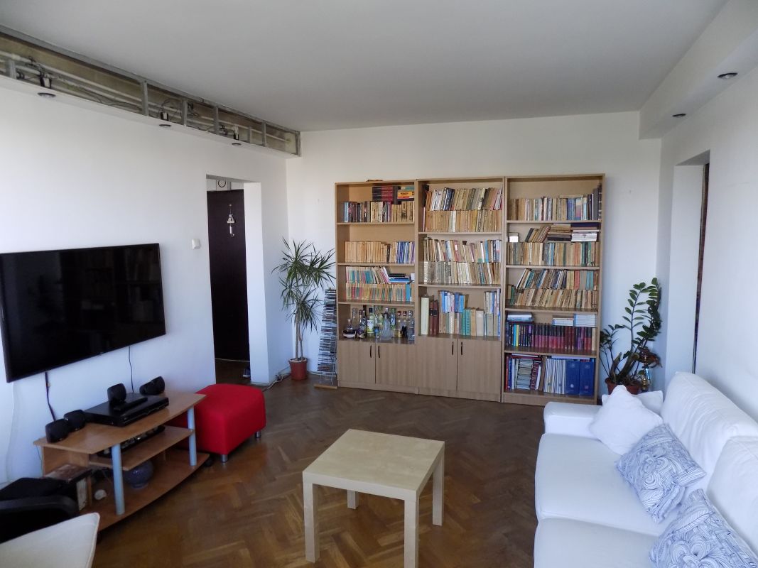 Apartament 3 camere cu vedere panoramica spre Parcul Moghioros